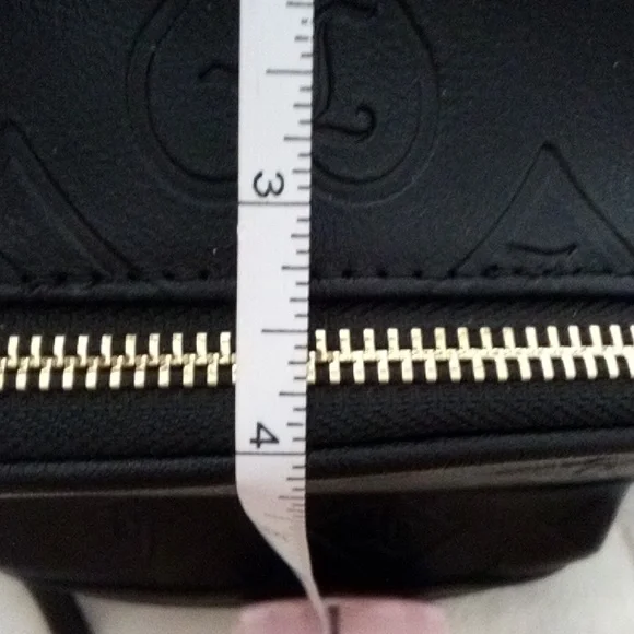 JUICY COUTURE BLACK MEDIUM SIZE BACKPACK NEW W/ TAGS! - Picture 16 of 16